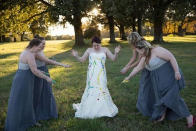 Девушка избавилась от депрессии, испортив свадебное платье