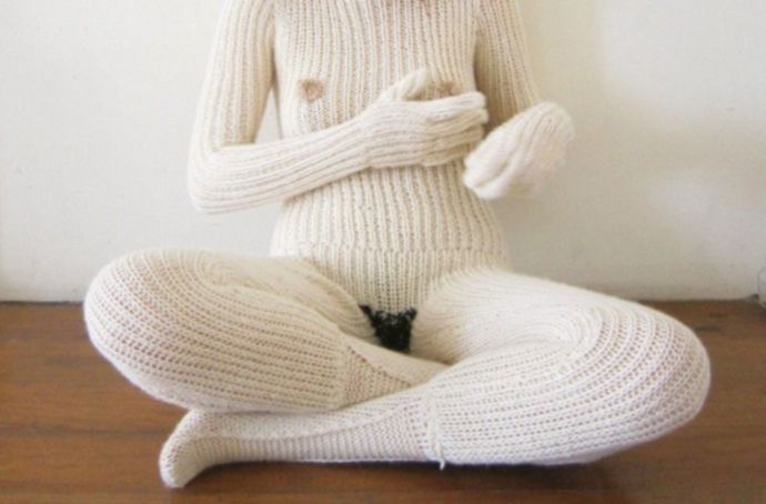 Женский костюм на зиму для сторонниц нудизма